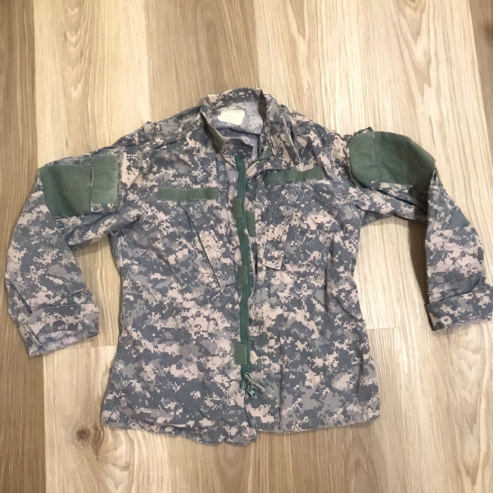Authentic army camo jacket